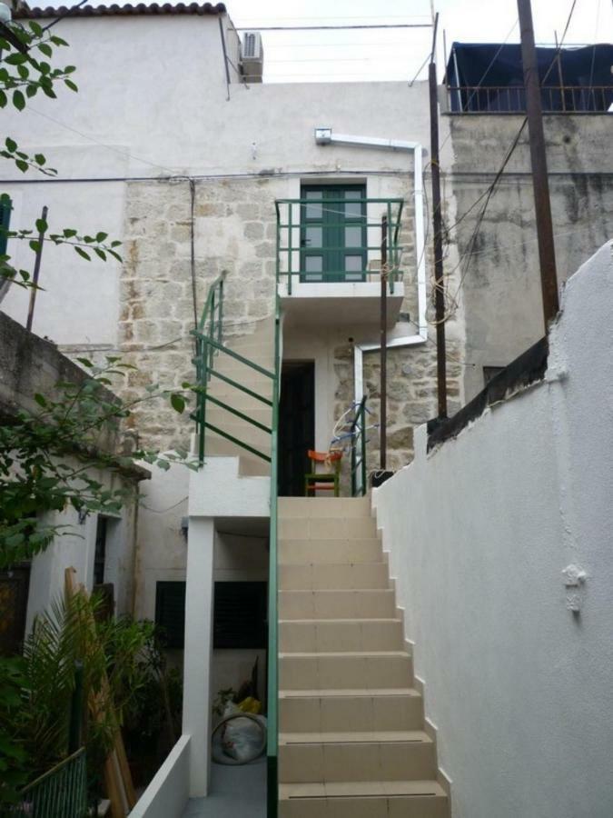 Single Rooms In The Heart Of สปลิท ภายนอก รูปภาพ